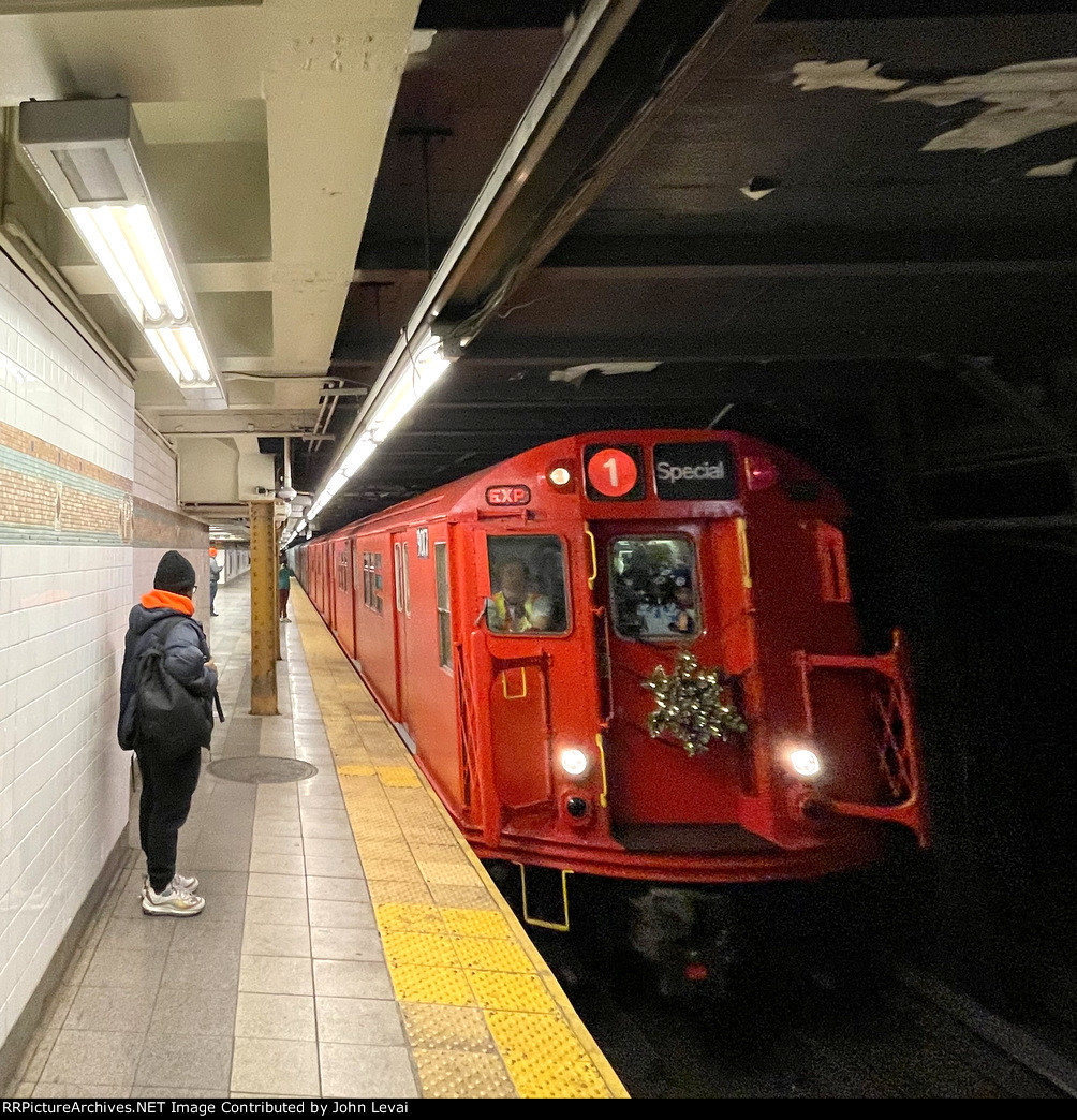 Holiday Train arriving at 34th St heading north